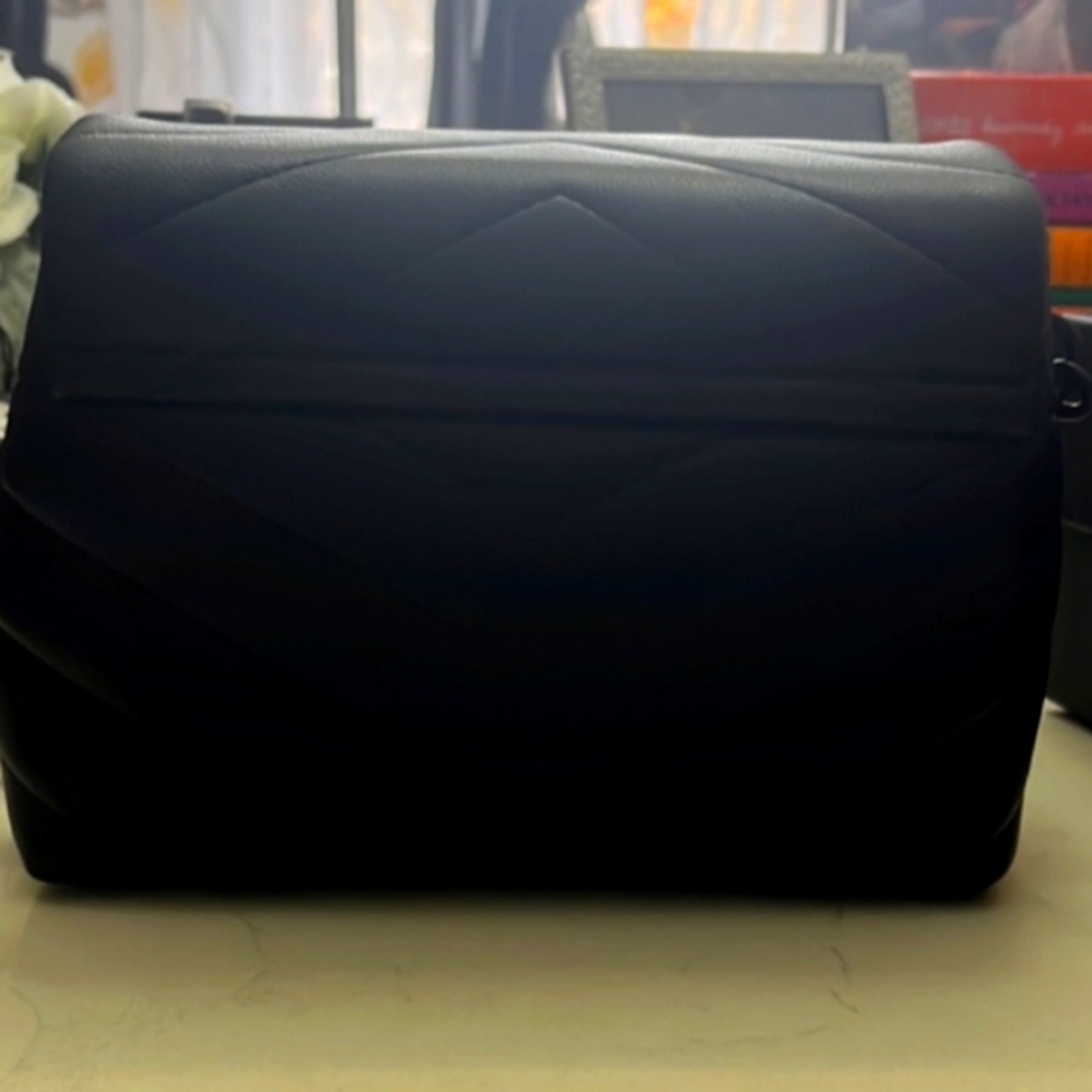Last Offer!! Black Crossbody Bag
